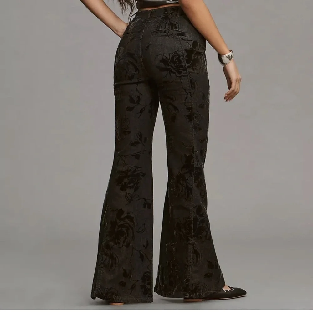 Anthropologie PILCRO Fluted High-Rise Flare Jeans Floral Black Handel Wash‎ 26